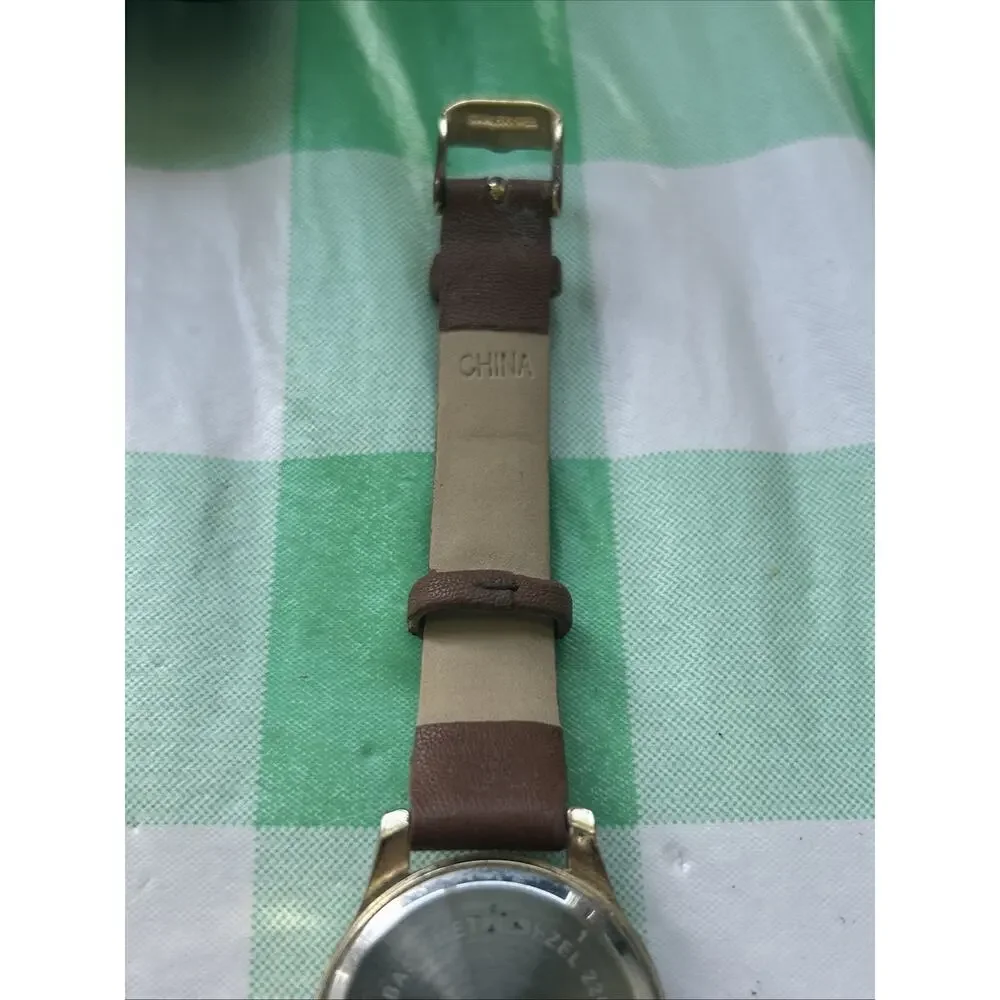 Unbranded this gold